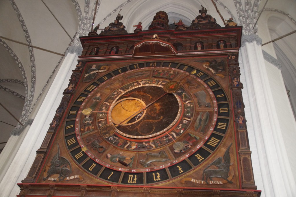 1200px-astronomische Uhr
