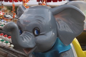 1200px-Dumbo