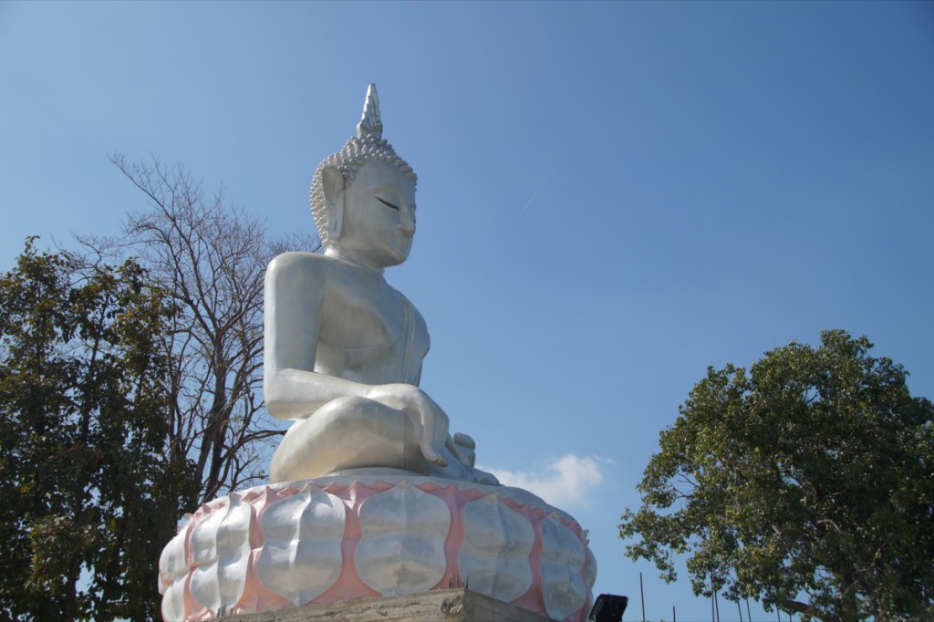 1200px-Buddha